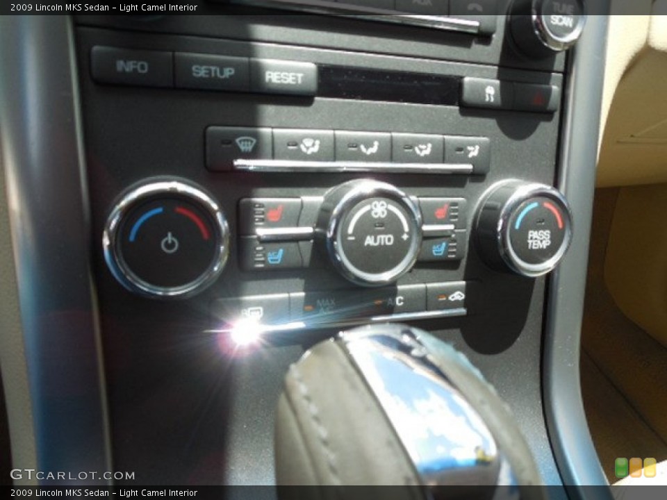 Light Camel Interior Controls for the 2009 Lincoln MKS Sedan #80683219