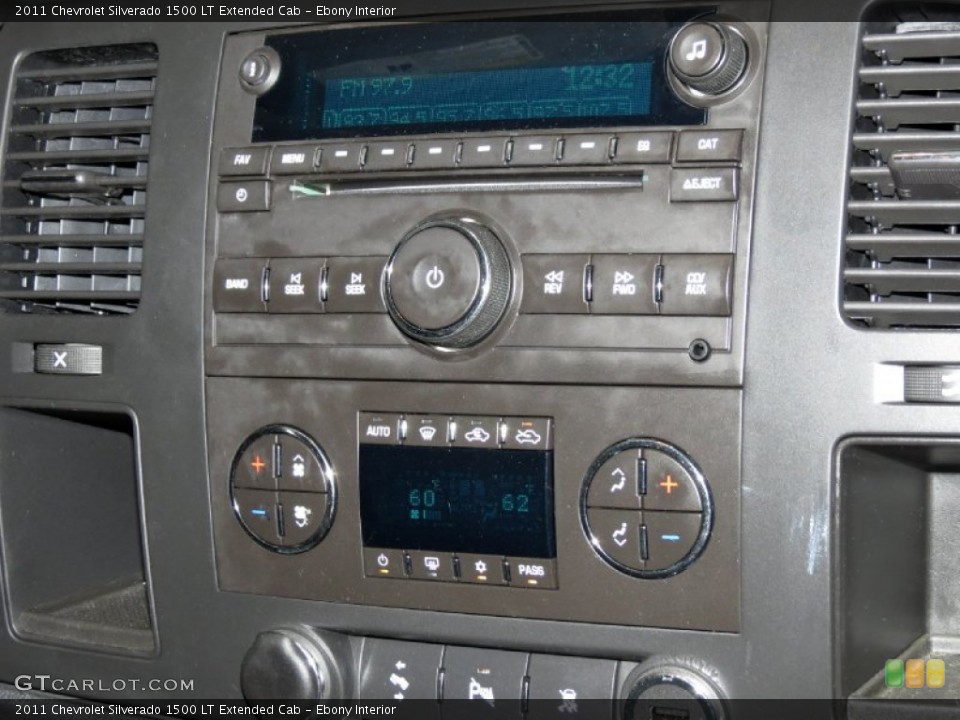 Ebony Interior Controls for the 2011 Chevrolet Silverado 1500 LT Extended Cab #80691439