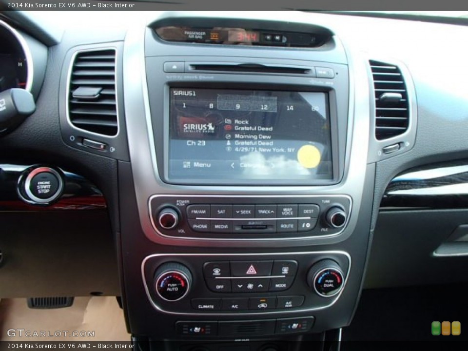 Black Interior Controls for the 2014 Kia Sorento EX V6 AWD #80697549
