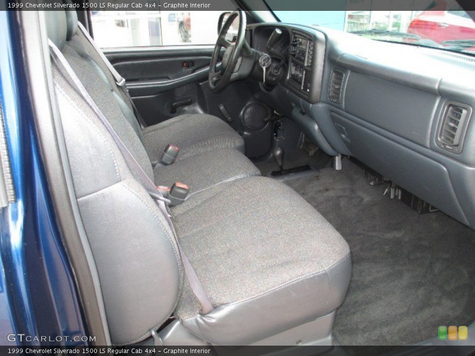 Graphite Interior Photo for the 1999 Chevrolet Silverado 1500 LS Regular Cab 4x4 #80697684
