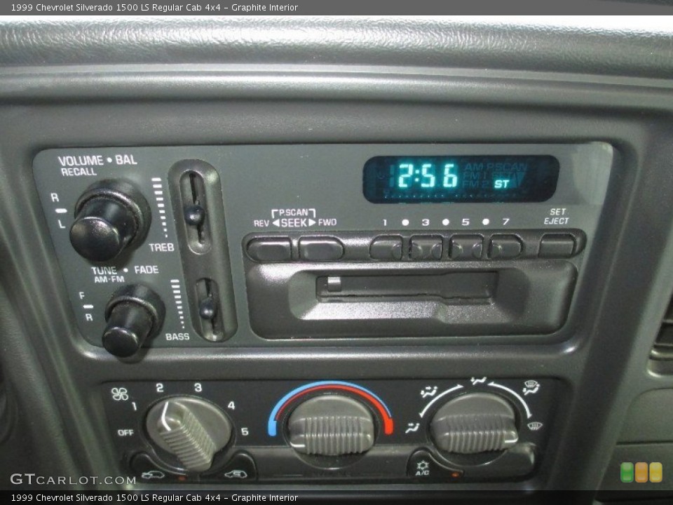 Graphite Interior Controls for the 1999 Chevrolet Silverado 1500 LS Regular Cab 4x4 #80697743