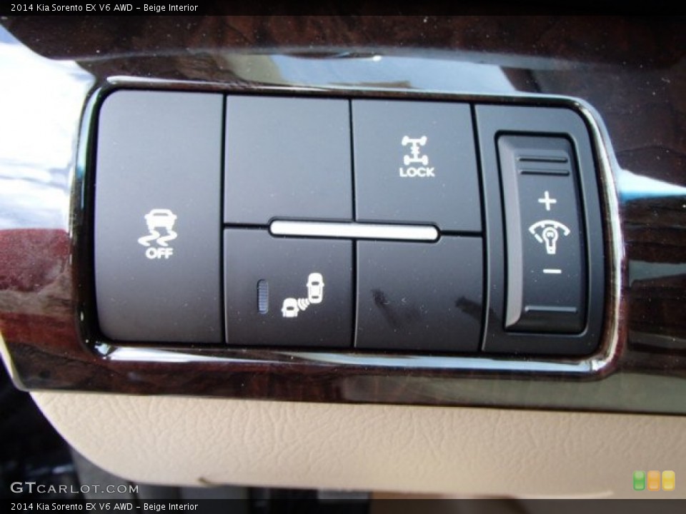 Beige Interior Controls for the 2014 Kia Sorento EX V6 AWD #80697956