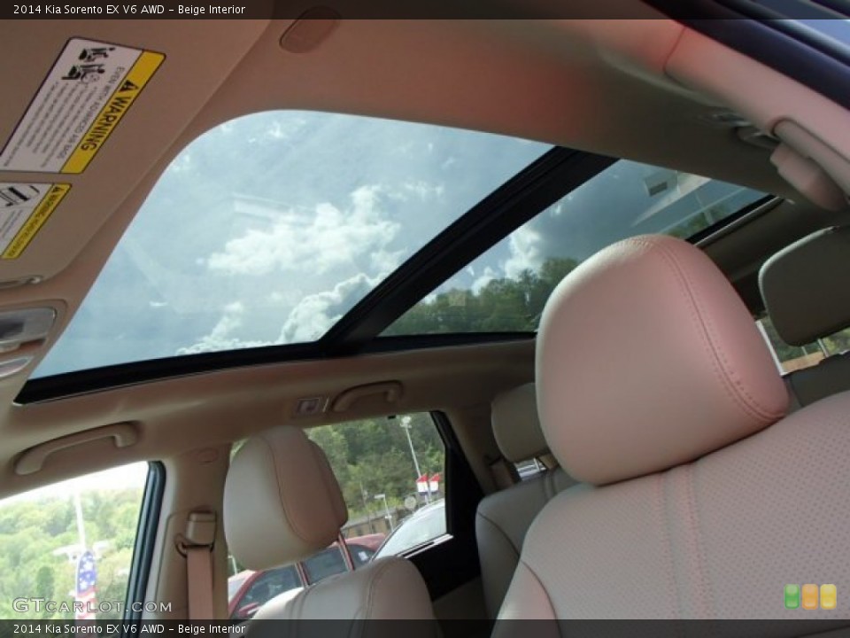 Beige Interior Sunroof for the 2014 Kia Sorento EX V6 AWD #80697975