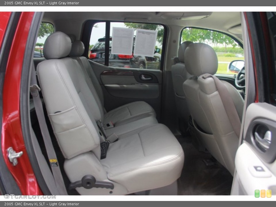 Light Gray Interior Rear Seat for the 2005 GMC Envoy XL SLT #80711662