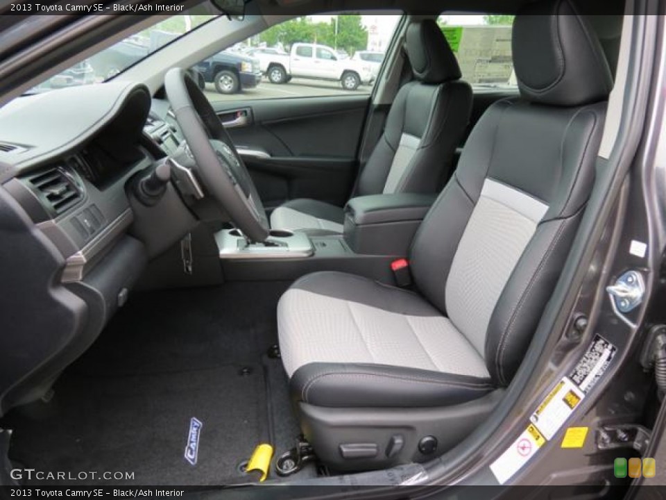 Black/Ash Interior Photo for the 2013 Toyota Camry SE #80715154