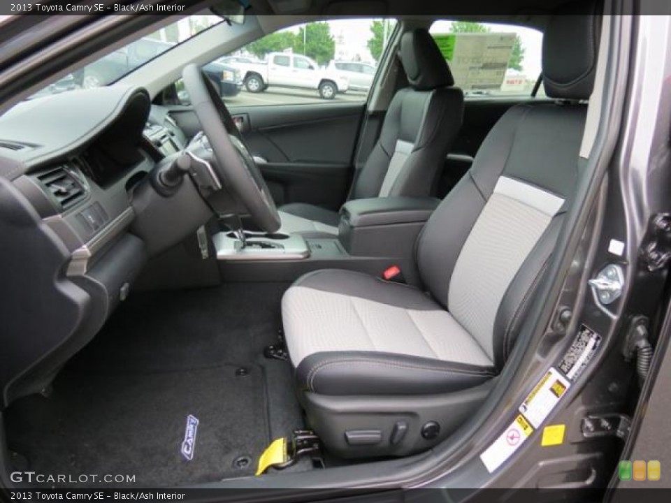 Black/Ash Interior Photo for the 2013 Toyota Camry SE #80715821