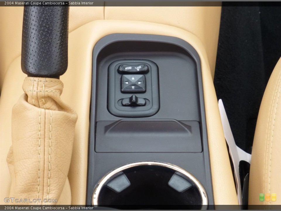 Sabbia Interior Controls for the 2004 Maserati Coupe Cambiocorsa #80719038