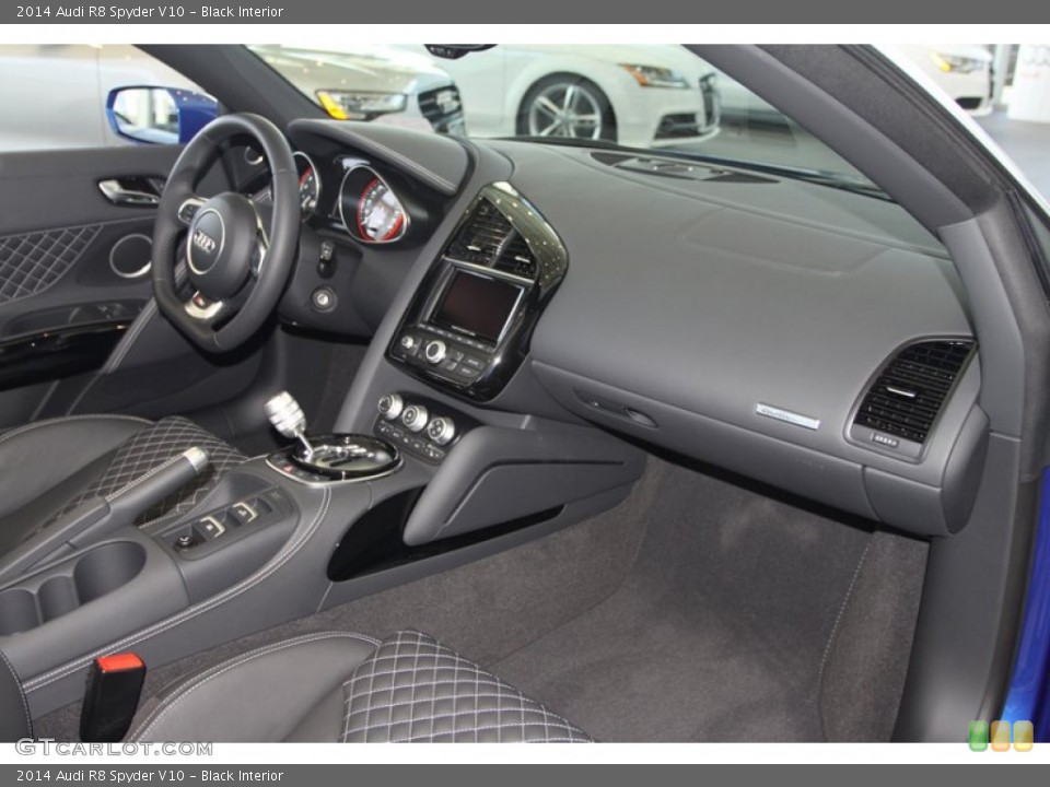 Black Interior Dashboard for the 2014 Audi R8 Spyder V10 #80735377