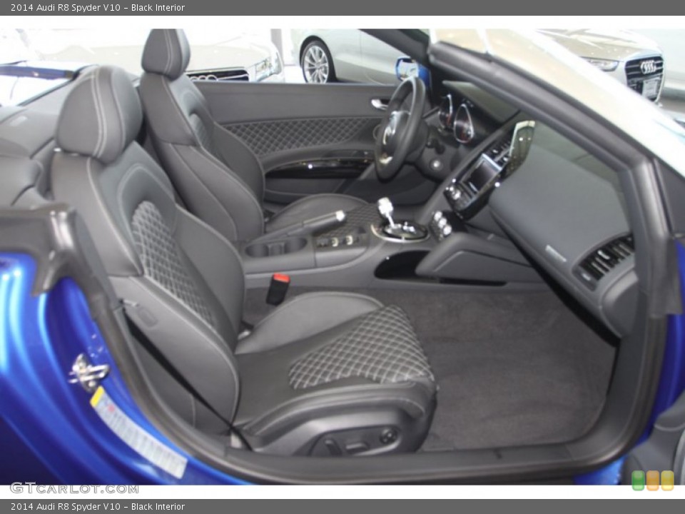 Black Interior Photo for the 2014 Audi R8 Spyder V10 #80735404