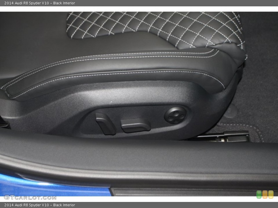 Black Interior Controls for the 2014 Audi R8 Spyder V10 #80735429
