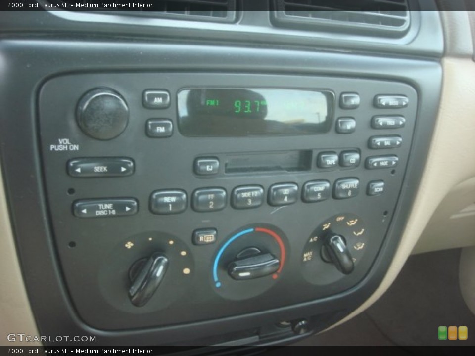 Medium Parchment Interior Controls for the 2000 Ford Taurus SE #80739960