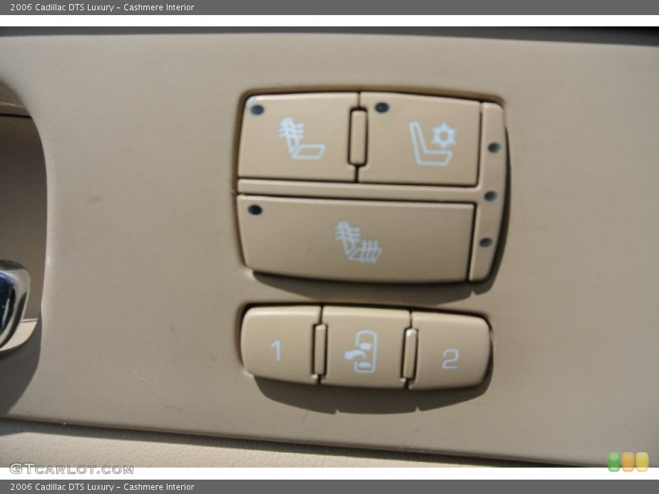 Cashmere Interior Controls for the 2006 Cadillac DTS Luxury #80760864