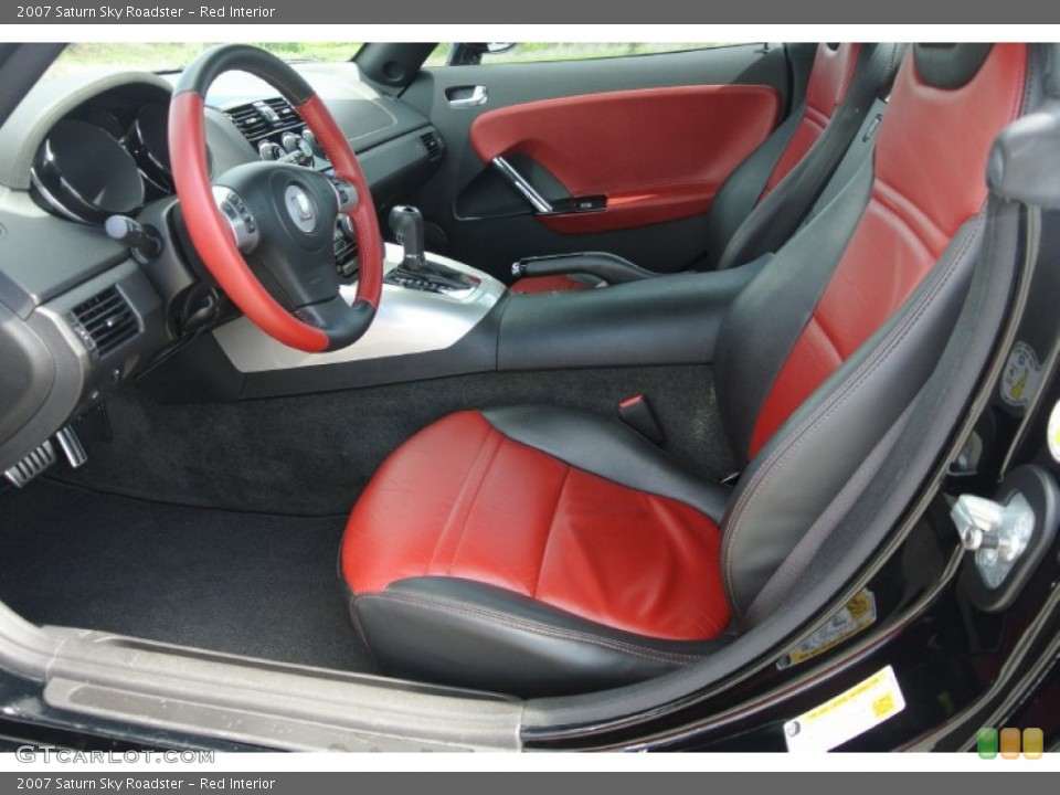Red Interior Photo for the 2007 Saturn Sky Roadster #80761923