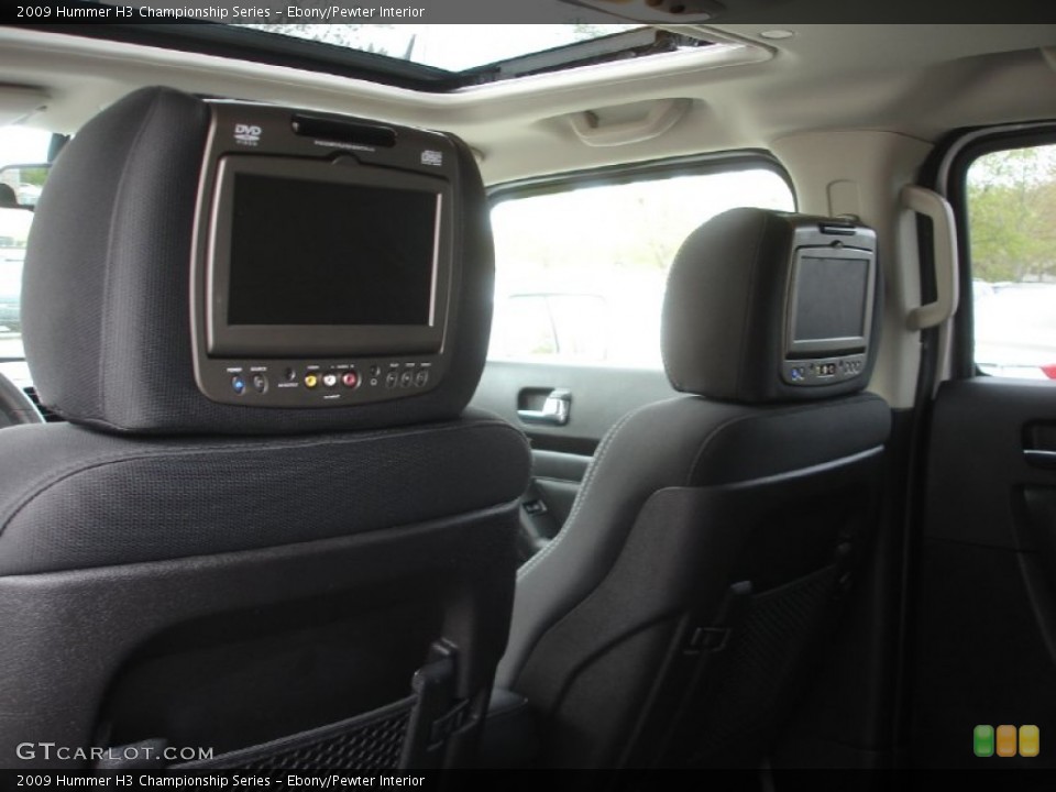 Ebony/Pewter Interior Entertainment System for the 2009 Hummer H3 Championship Series #80762019