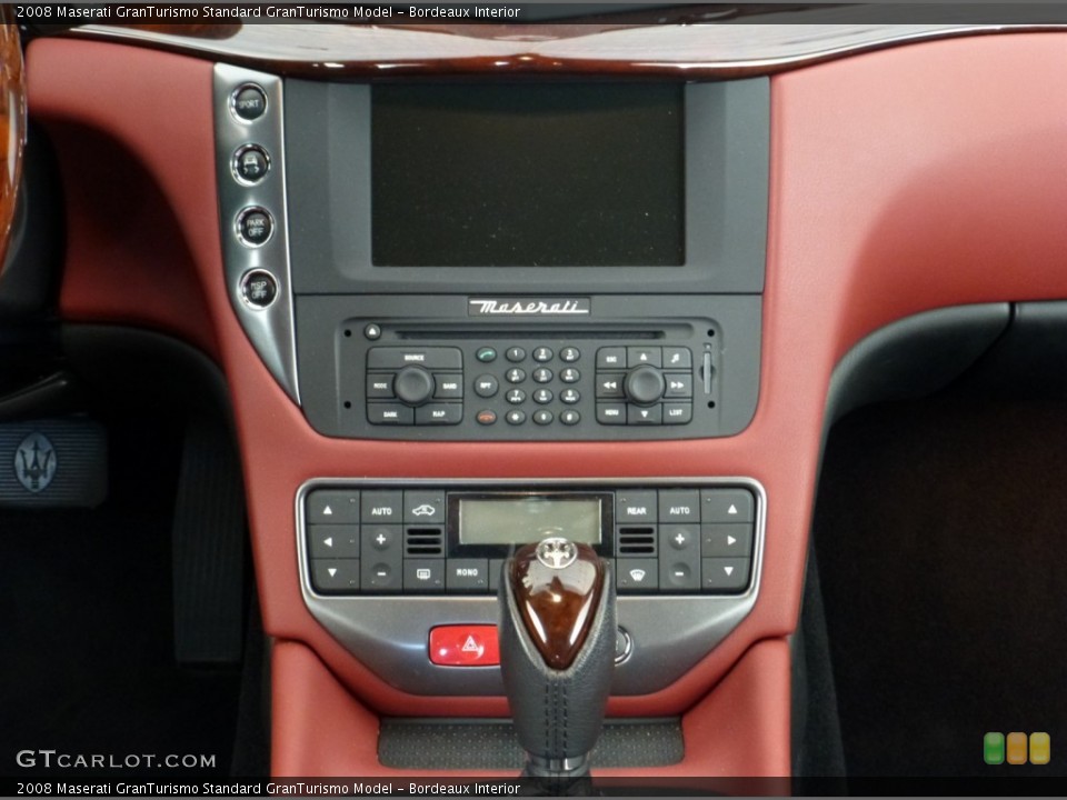 Bordeaux Interior Controls for the 2008 Maserati GranTurismo  #80777477