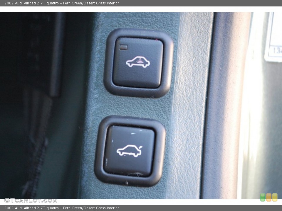 Fern Green/Desert Grass Interior Controls for the 2002 Audi Allroad 2.7T quattro #80792391