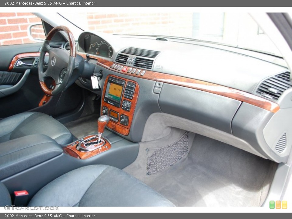 Charcoal Interior Dashboard for the 2002 Mercedes-Benz S 55 AMG #80795410