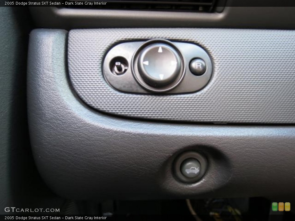 Dark Slate Gray Interior Controls for the 2005 Dodge Stratus SXT Sedan #80805354