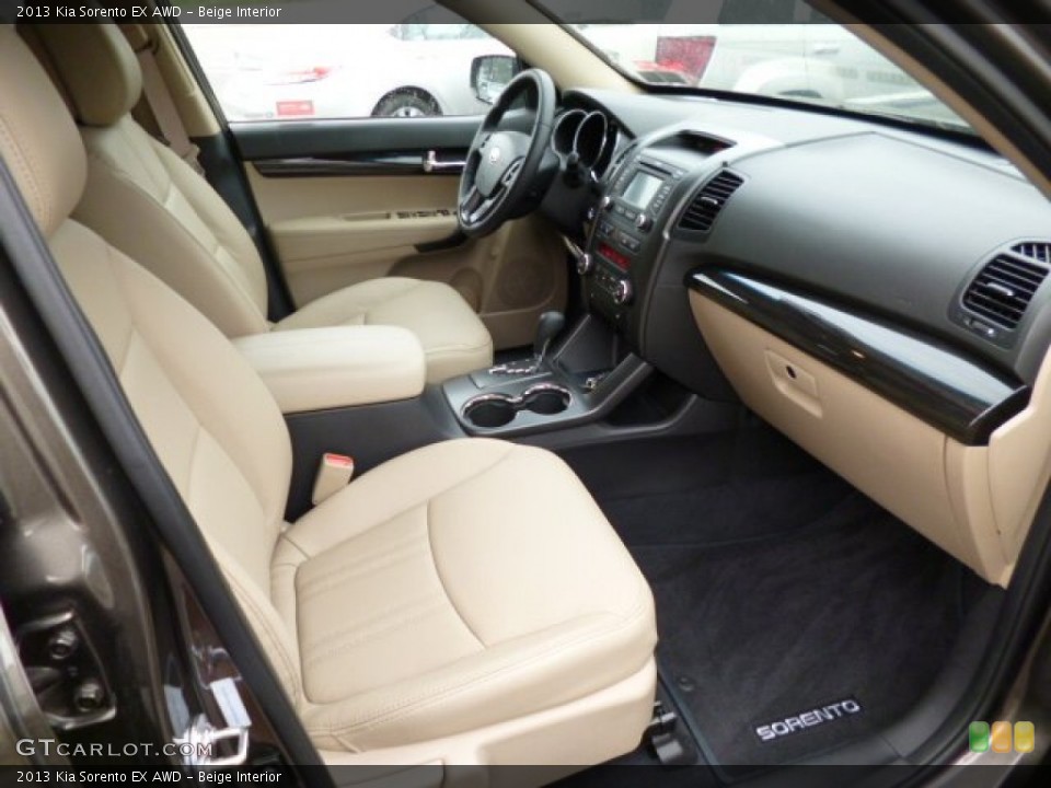 Beige Interior Photo for the 2013 Kia Sorento EX AWD #80811173
