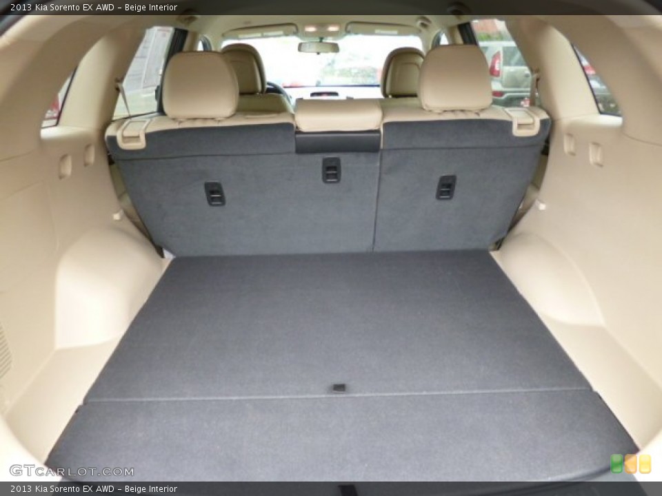 Beige Interior Trunk for the 2013 Kia Sorento EX AWD #80811209