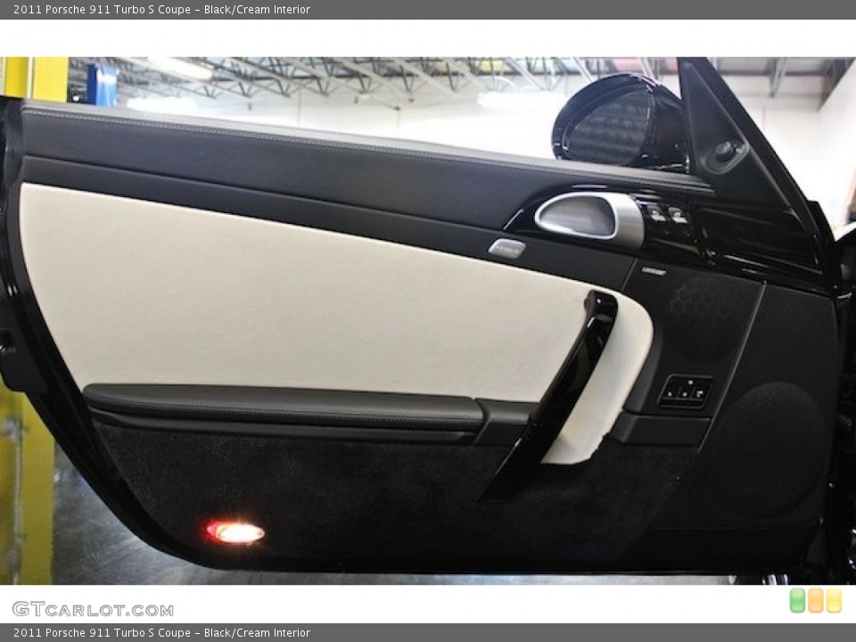 Black/Cream Interior Door Panel for the 2011 Porsche 911 Turbo S Coupe #80811909