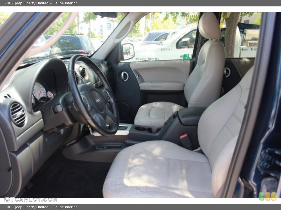 Taupe Interior Photo for the 2002 Jeep Liberty Limited #80813995