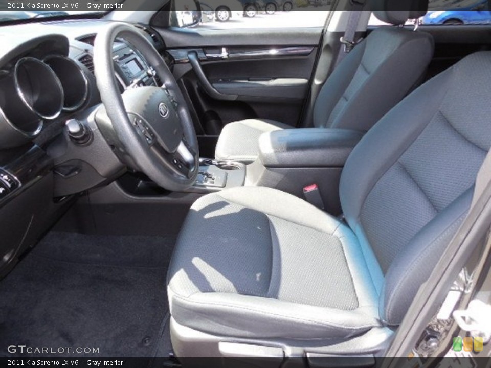 Gray Interior Photo for the 2011 Kia Sorento LX V6 #80839599