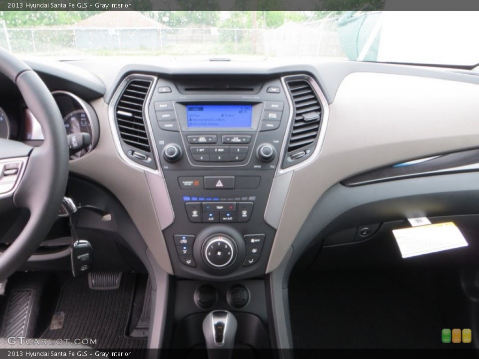 Gray Interior Controls for the 2013 Hyundai Santa Fe GLS #80841850