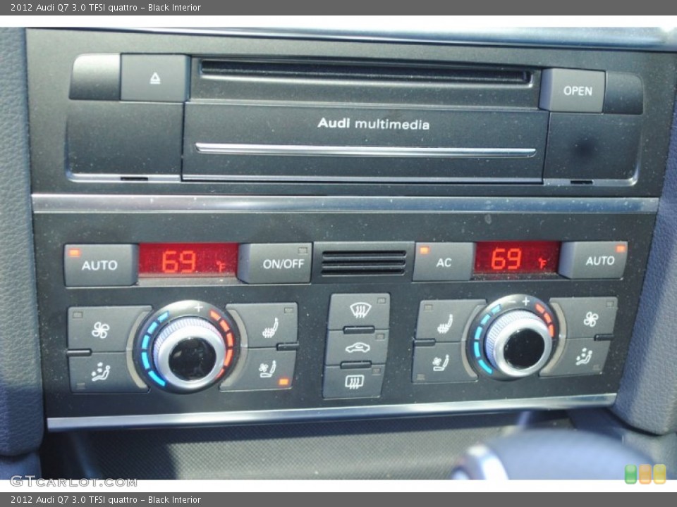 Black Interior Controls for the 2012 Audi Q7 3.0 TFSI quattro #80844340