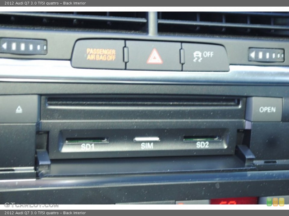 Black Interior Controls for the 2012 Audi Q7 3.0 TFSI quattro #80844361