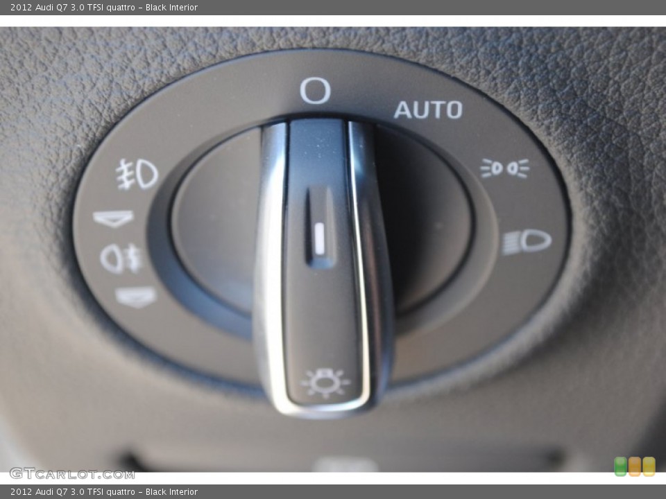 Black Interior Controls for the 2012 Audi Q7 3.0 TFSI quattro #80844682