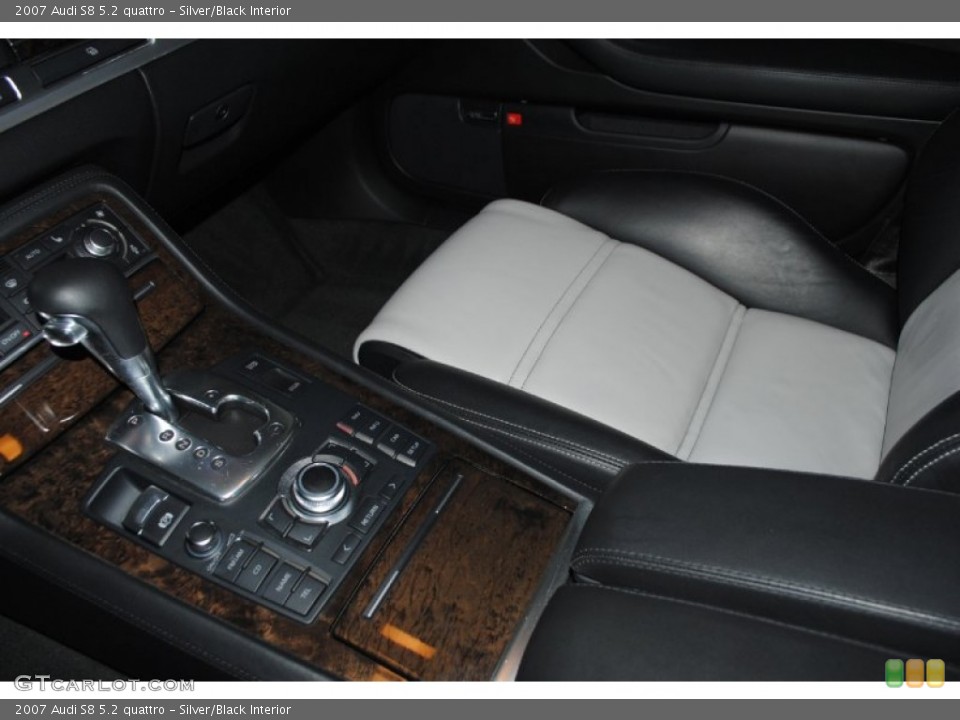 Silver/Black Interior Photo for the 2007 Audi S8 5.2 quattro #80845525