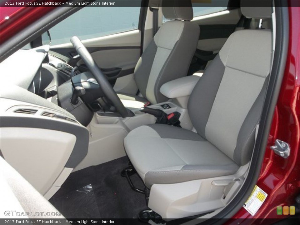 Medium Light Stone Interior Photo for the 2013 Ford Focus SE Hatchback #80847479