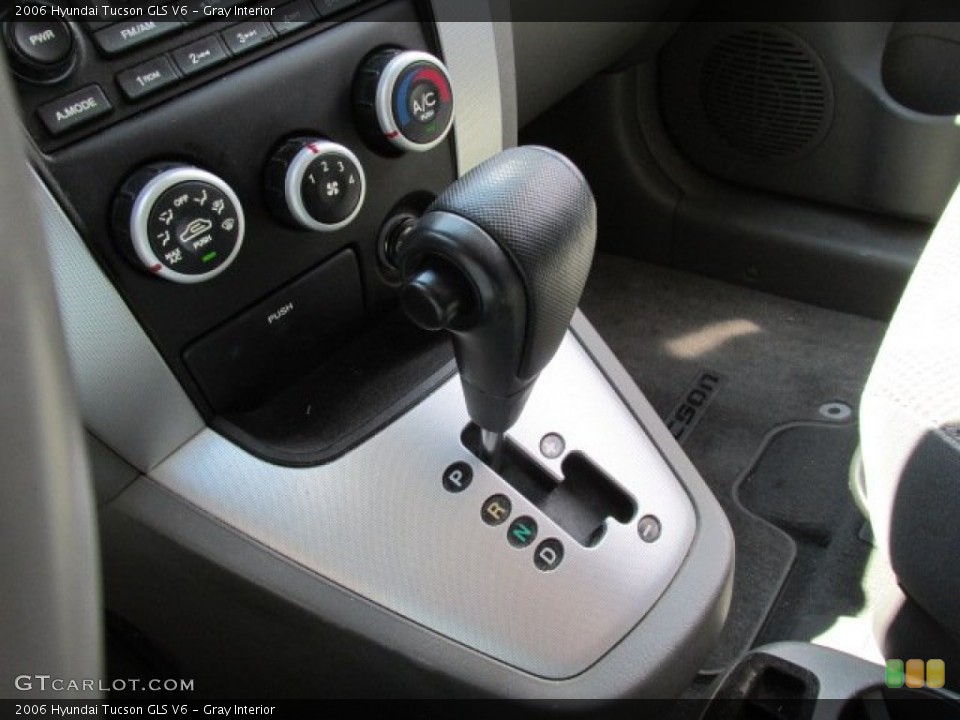 Gray Interior Transmission for the 2006 Hyundai Tucson GLS V6 #80848666