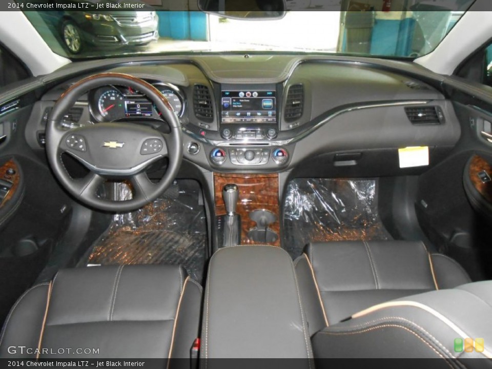 Jet Black Interior Dashboard for the 2014 Chevrolet Impala LTZ #80850701