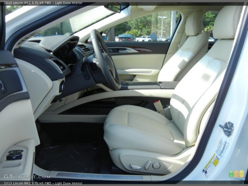Light Dune Interior Photo for the 2013 Lincoln MKZ 3.7L V6 FWD #80862895