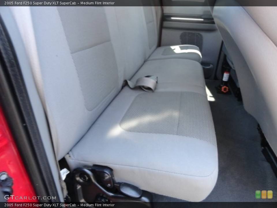 Medium Flint Interior Rear Seat for the 2005 Ford F250 Super Duty XLT SuperCab #80864836