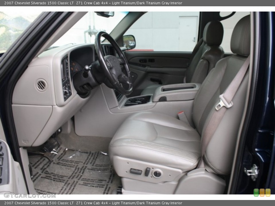 Light Titanium/Dark Titanium Gray Interior Photo for the 2007 Chevrolet Silverado 1500 Classic LT  Z71 Crew Cab 4x4 #80865760