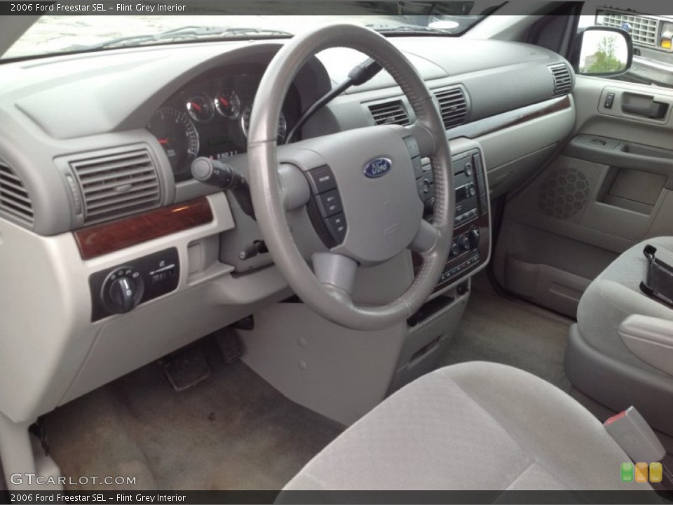 Flint Grey Interior Photo for the 2006 Ford Freestar SEL #80869531