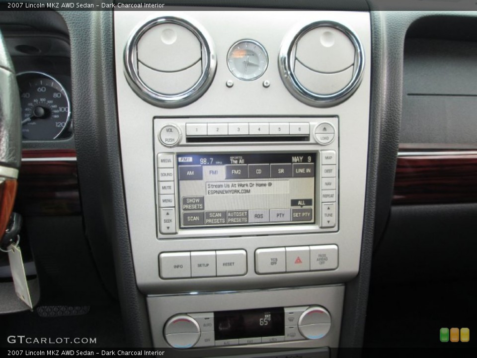 Dark Charcoal Interior Controls for the 2007 Lincoln MKZ AWD Sedan #80871613