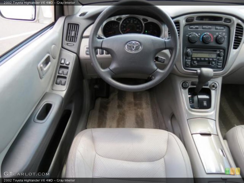 Gray Interior Dashboard for the 2002 Toyota Highlander V6 4WD #80871945