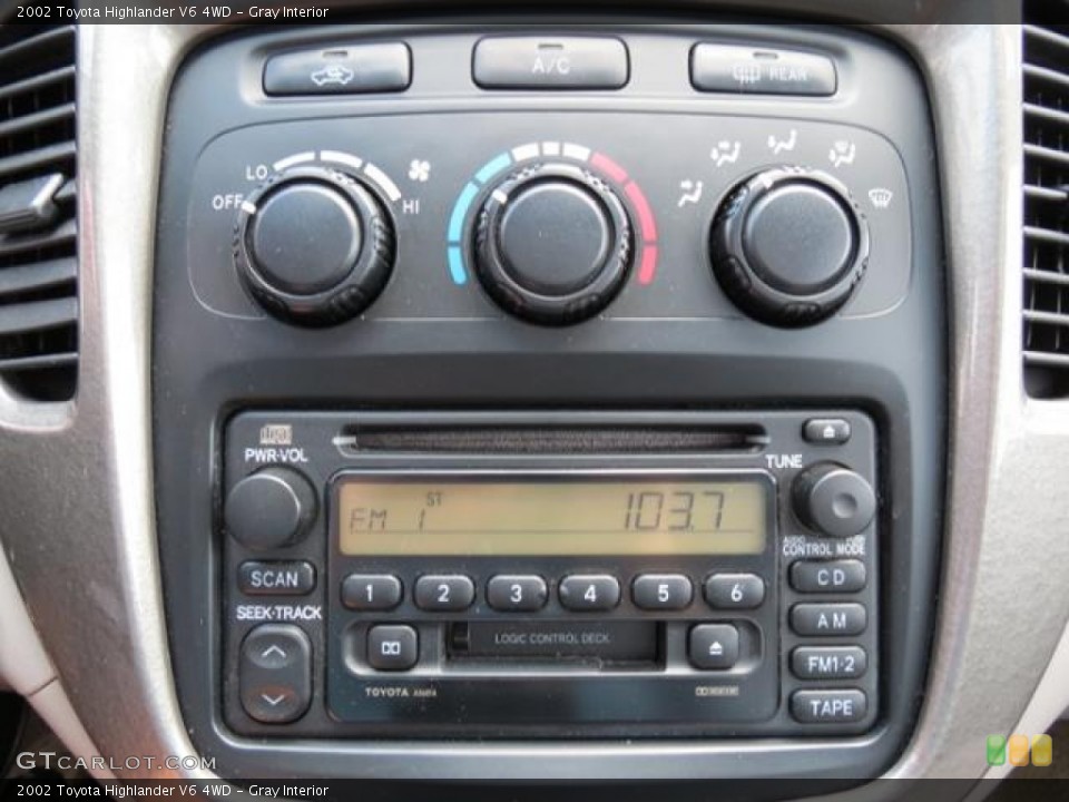 Gray Interior Controls for the 2002 Toyota Highlander V6 4WD #80872179