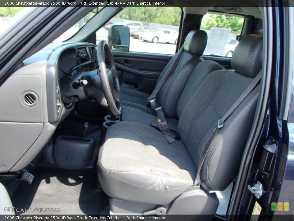 Dark Charcoal Interior Photo for the 2006 Chevrolet Silverado 2500HD Work Truck Extended Cab 4x4 #80872295