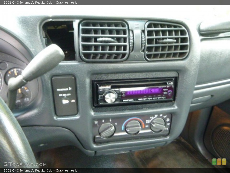 Graphite Interior Controls for the 2002 GMC Sonoma SL Regular Cab #80875765