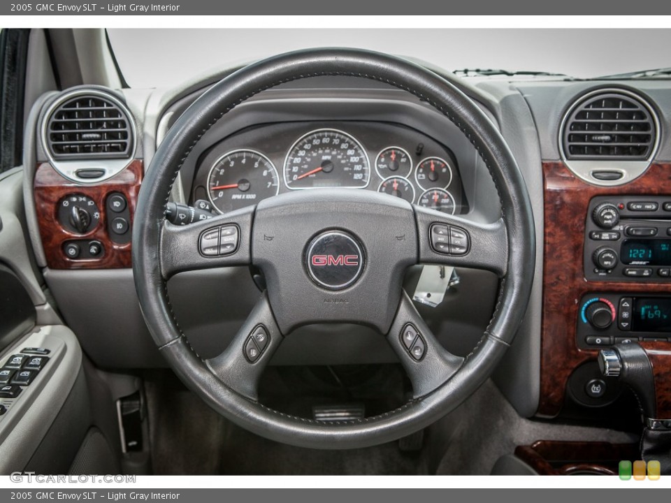 Light Gray Interior Steering Wheel for the 2005 GMC Envoy SLT #80879593