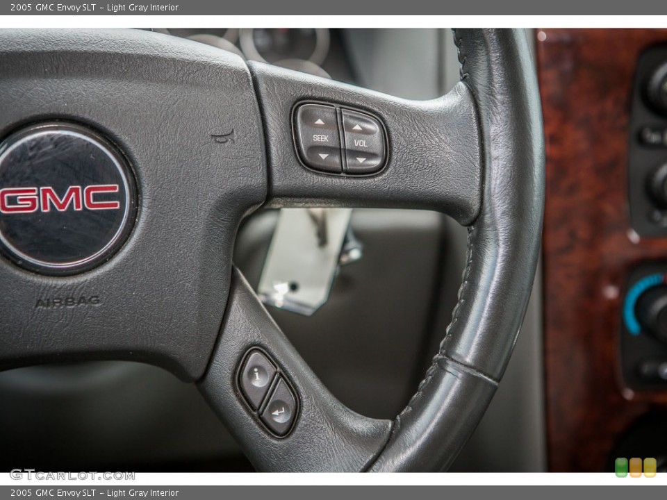 Light Gray Interior Controls for the 2005 GMC Envoy SLT #80879634
