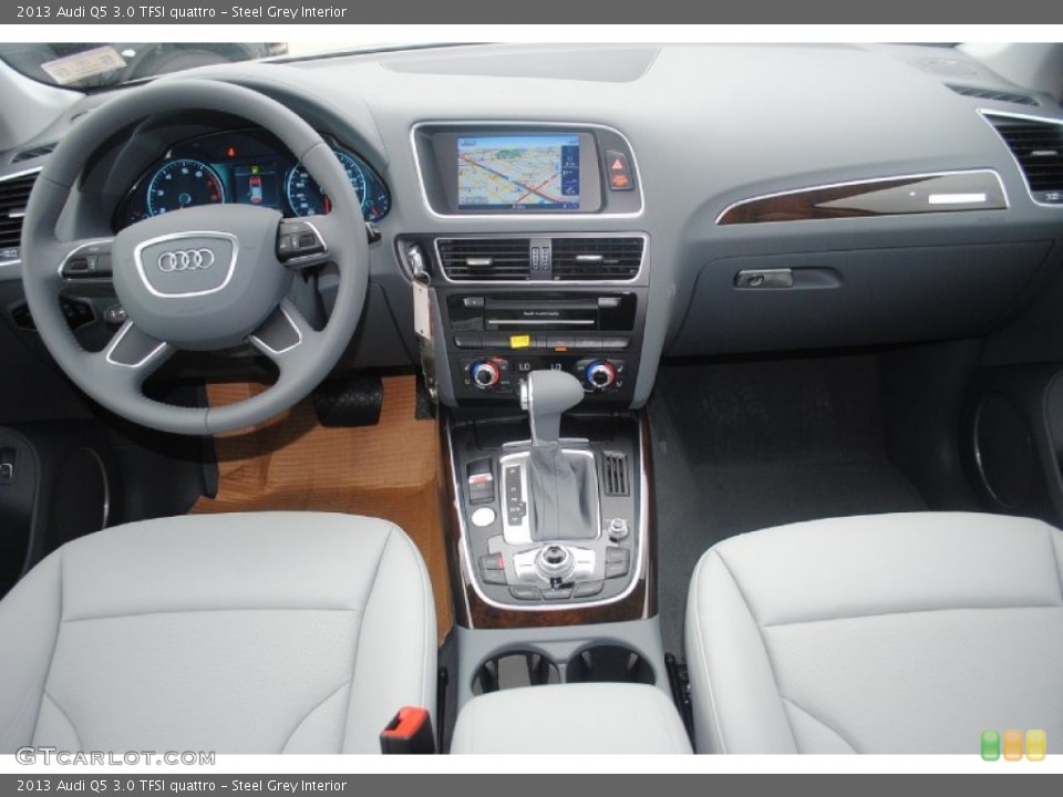 Steel Grey Interior Dashboard for the 2013 Audi Q5 3.0 TFSI quattro #80898808