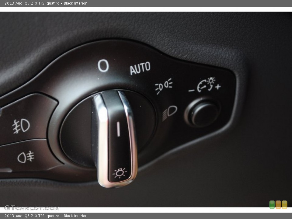 Black Interior Controls for the 2013 Audi Q5 2.0 TFSI quattro #80899472