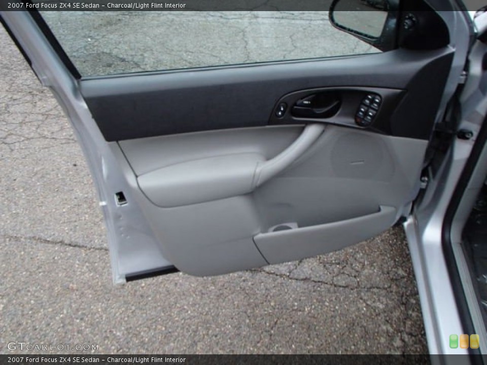 Charcoal/Light Flint Interior Door Panel for the 2007 Ford Focus ZX4 SE Sedan #80899595