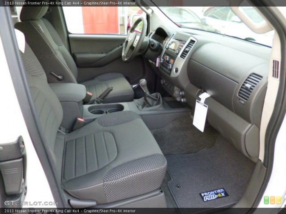 Graphite/Steel Pro-4X Interior Photo for the 2013 Nissan Frontier Pro-4X King Cab 4x4 #80901451